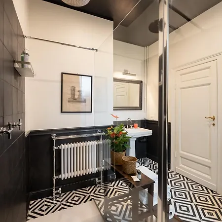 Residenza Strozzi 아파트 *